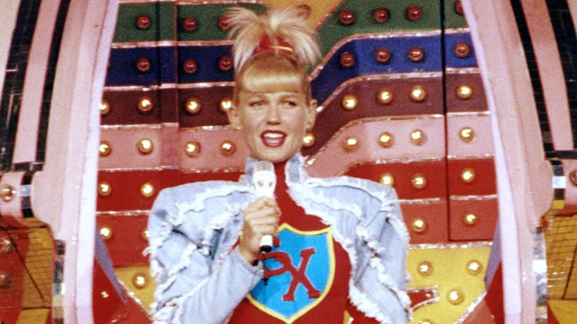 Xuxa revela setlist e figurino da turnê "O Último Voo da Nave"
