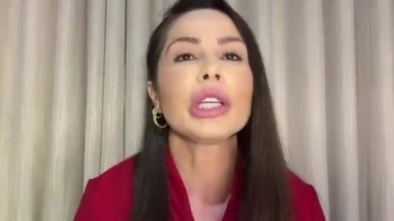 Foto de biquíni da Débora Sanchez virou pornô por IA e ela foi à polícia