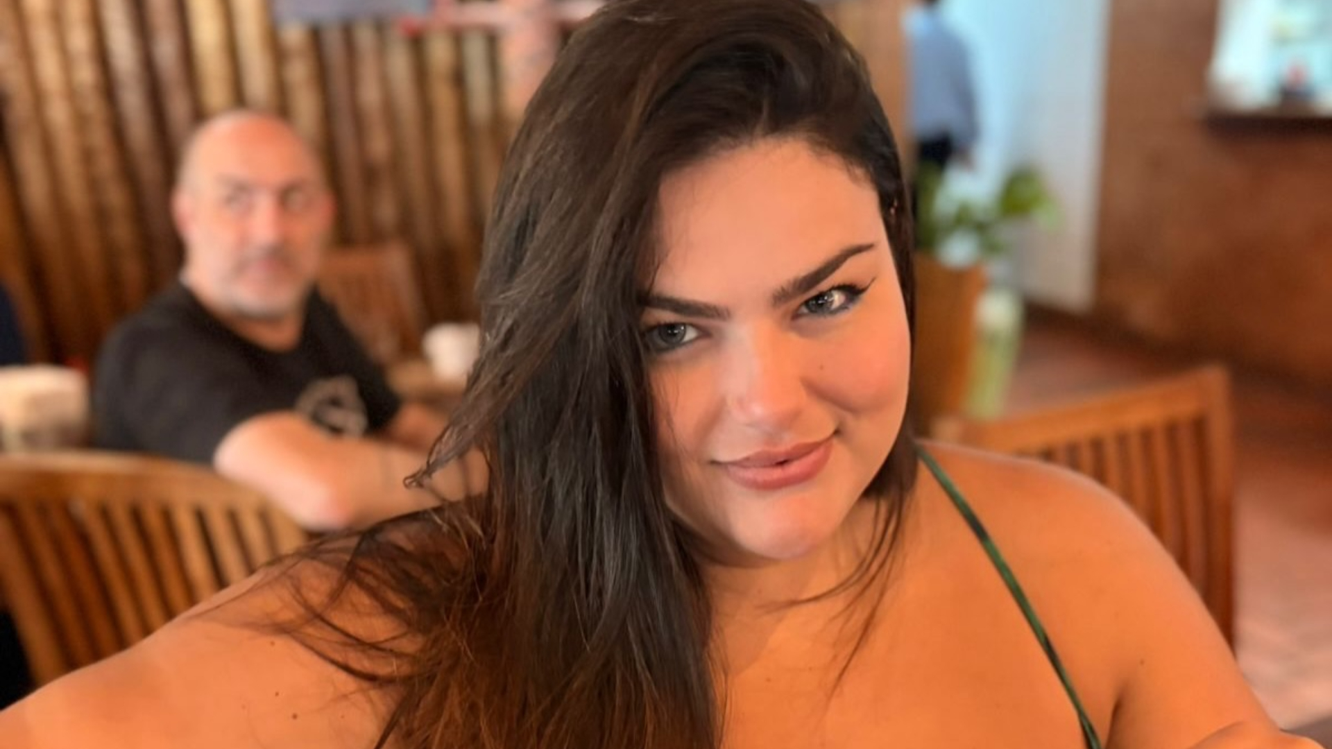 Mayara Russi expõe antes e depois de 43 kg perdidos e fala sobre compulsão alimentar
