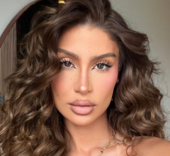 Bianca Andrade flagrada aos beijos com herdeiro de resort em casamento