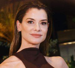 Alinne Moraes revela que não beija ninguém desde outubro: "Casada comigo mesma"