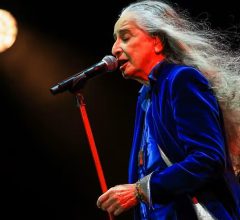Maria Bethânia estreia "Luz e clarão" no Festival de Inverno da Bahia