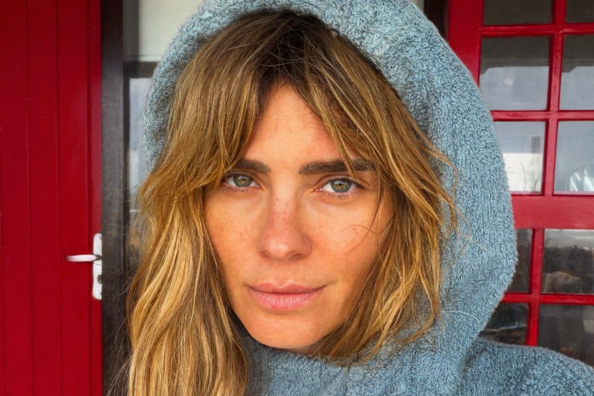 Carolina Dieckmann homenageia mãe com fotos raras sete anos depois