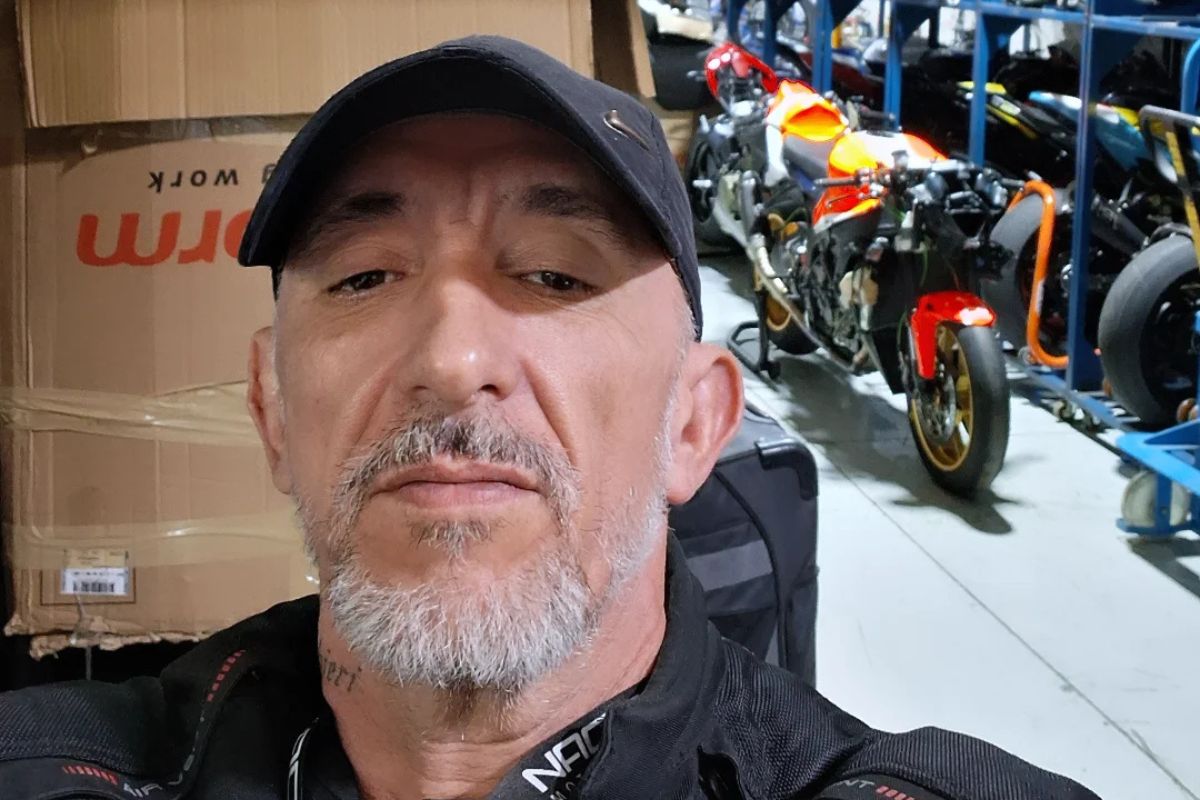 Cristian Cravinhos cumpre promessa e posta vídeo de calcinha em plataforma adulta