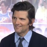 Adam Scott revela o segredo do casamento de Taylor Swift e Travis Kelce