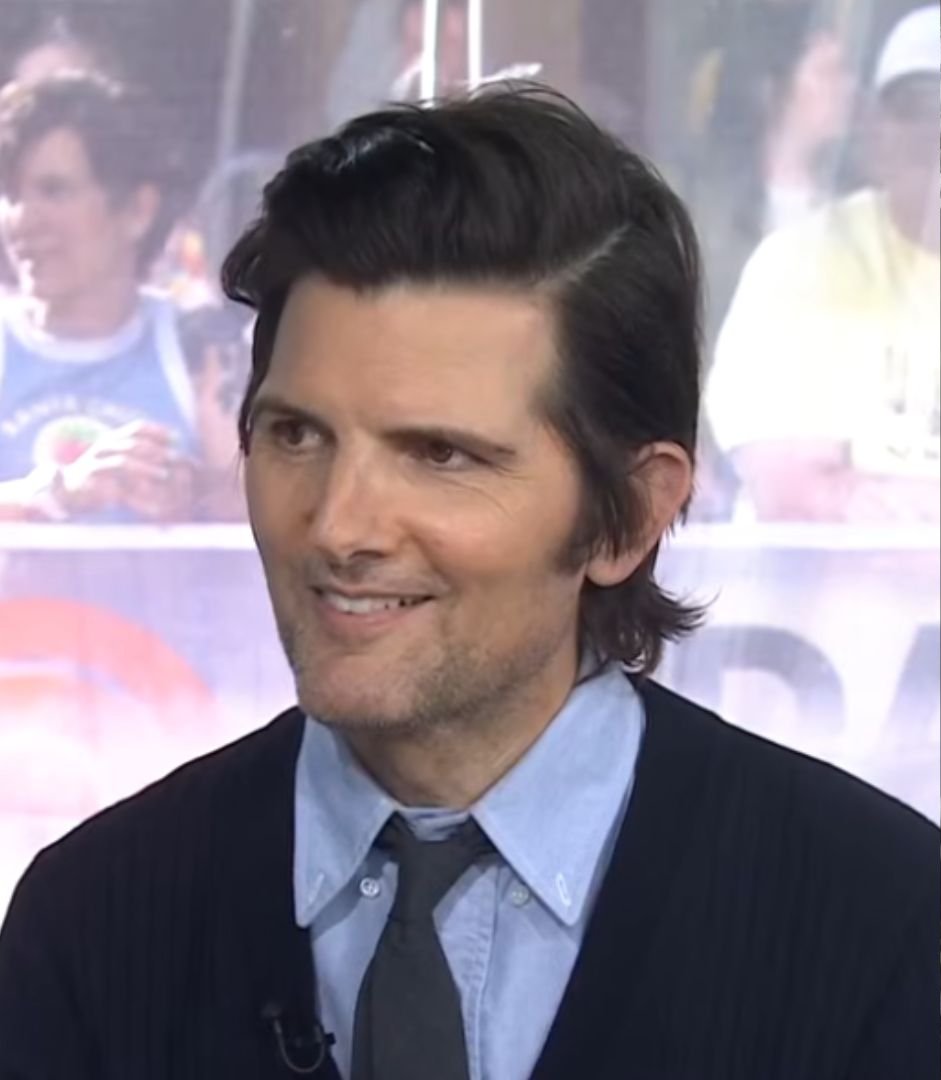 Adam Scott revela o segredo do casamento de Taylor Swift e Travis Kelce