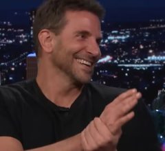 Gigi Hadid e Bradley Cooper aparecem com anéis iguais em Paris e web monta teoria