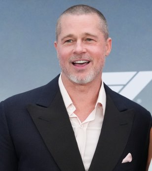 Brad e Jen se reaproximam 21 anos depois e a internet já escreveu o roteiro