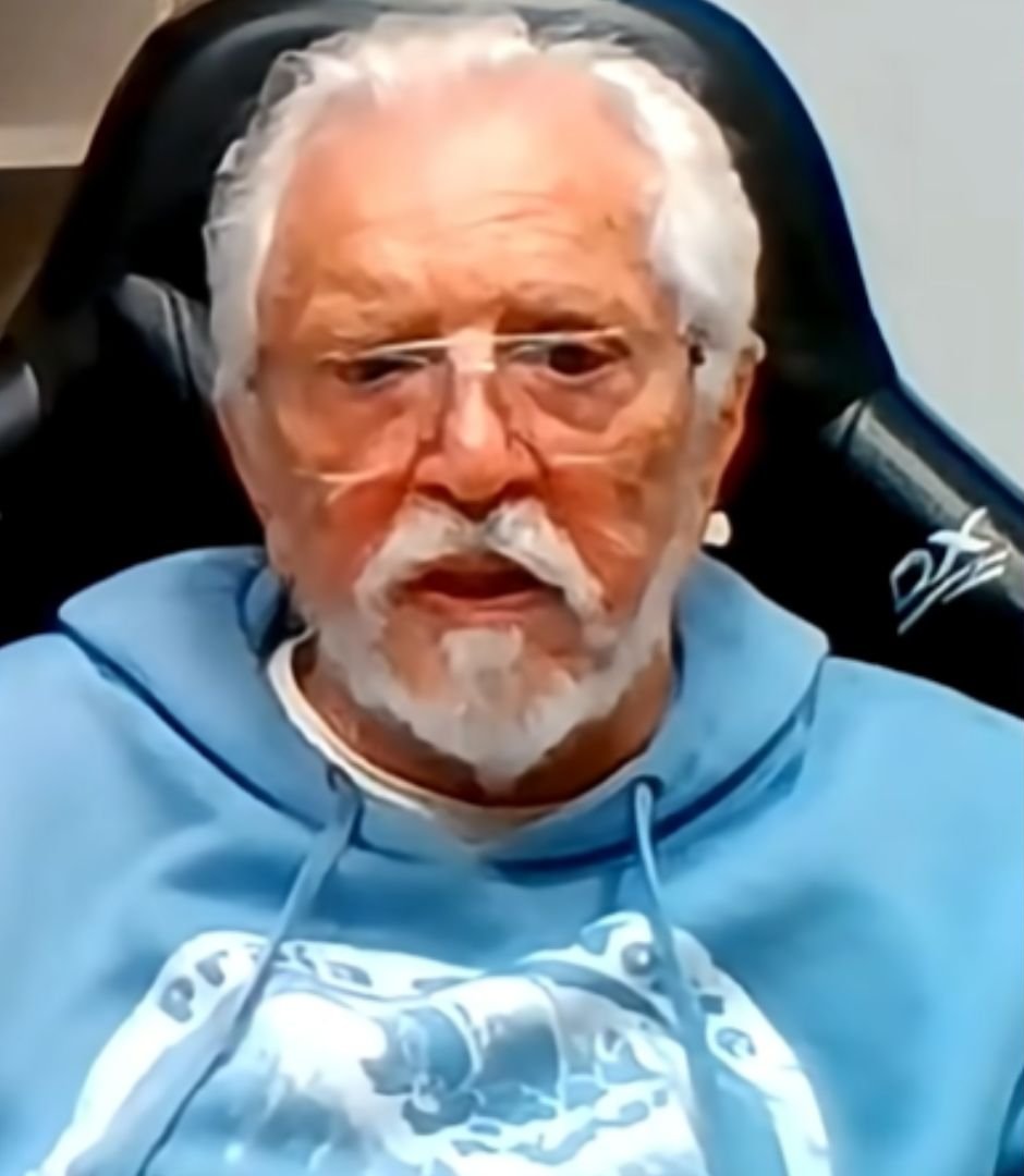 Carlos Alberto de Nóbrega chora ao responder ex-esposa sobre divórcio e atual manda recado