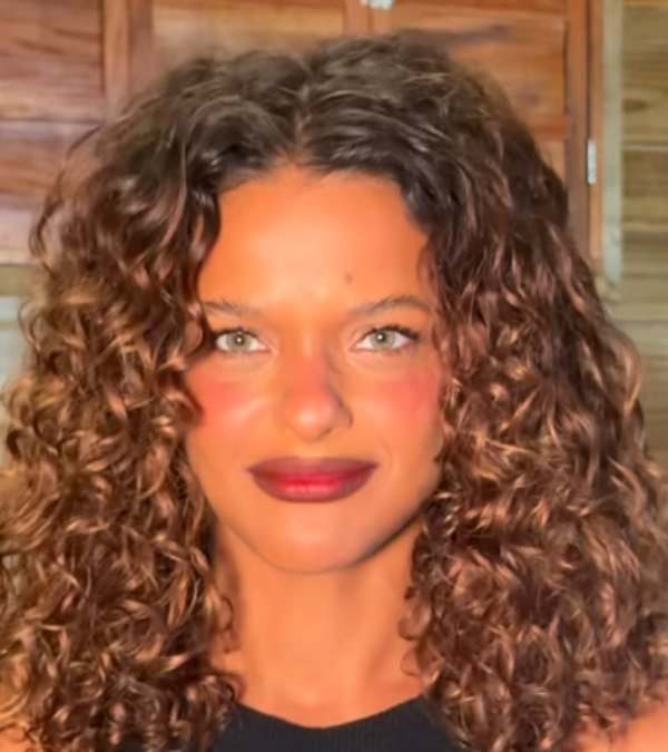 Thainá Duarte apontada como affair de Juliano Floss após viagem e rolês juntos no Projac