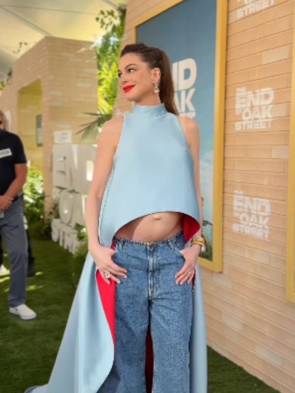 Anne Hathaway detona teoria de barriga falsa e expõe o caos da pré-estreia