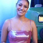 Ex-Miss Universo Canadá interrompe final ao vivo e detona fantasias de candidatas