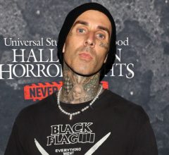 Travis Barker revela que a filha "previu" o acidente aéreo de 2008