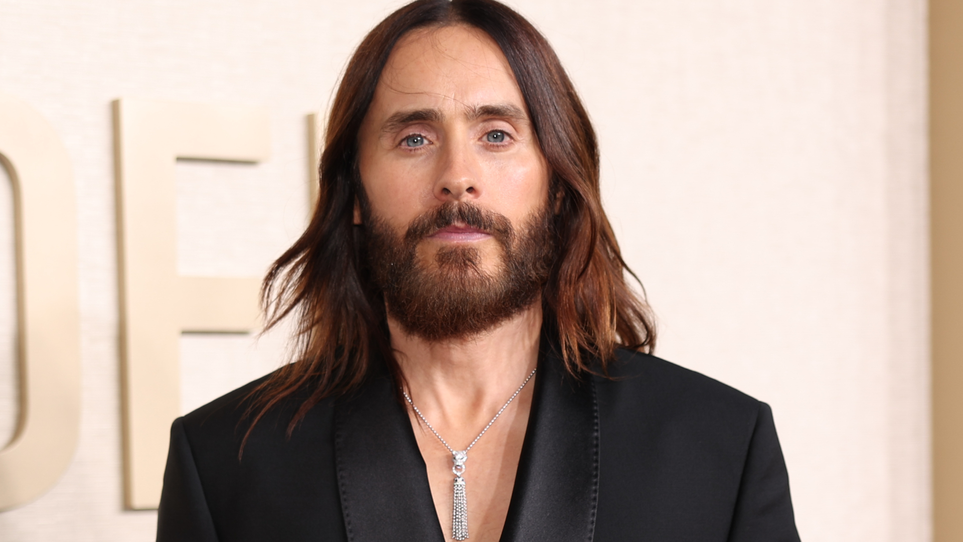 Ex-funcionário de Jared Leto detona após acusações: "Não há alma por trás do olhar dele"
