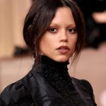 Irmã de Jenna Ortega entra em campo após web se preocupar com aparência da atriz