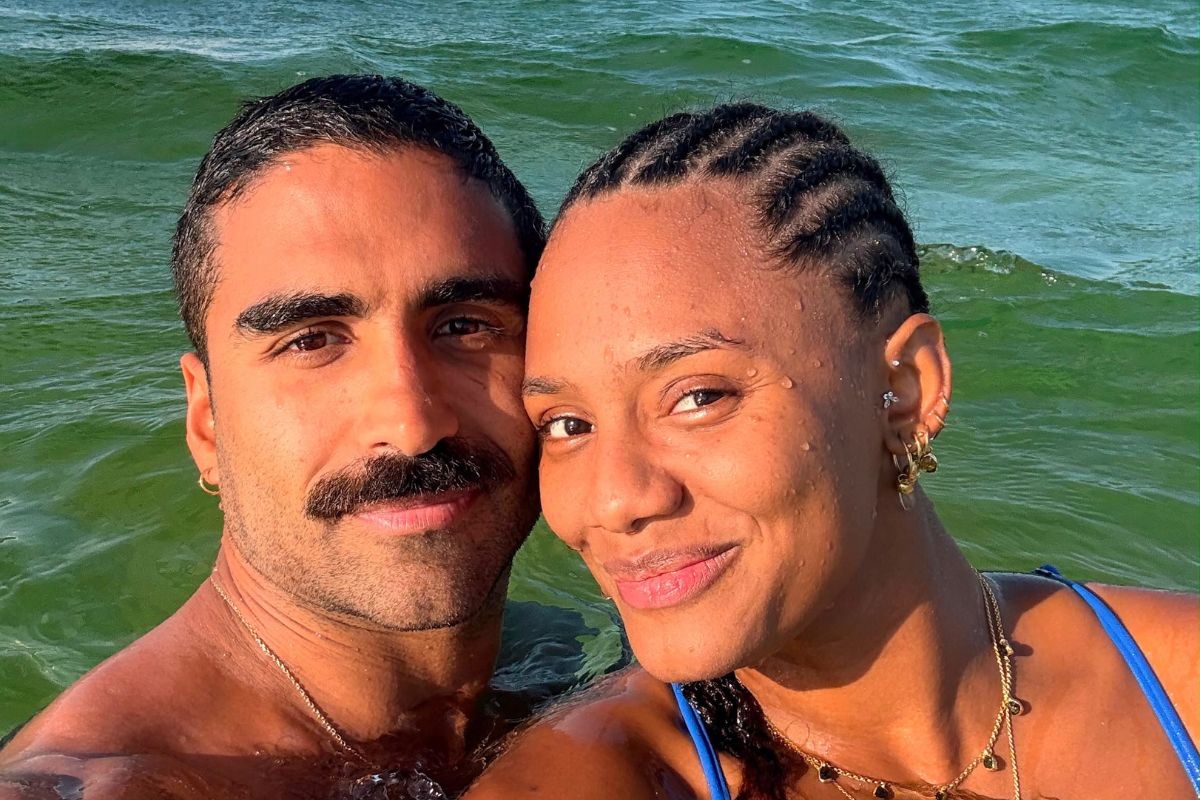 Jéssica Ellen e Vitor Sampaio coladinhos nos Lençóis Maranhenses