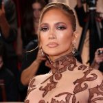 Jennifer Lopez consola influenciador após término: "Você vai ficar bem, eu prometo"