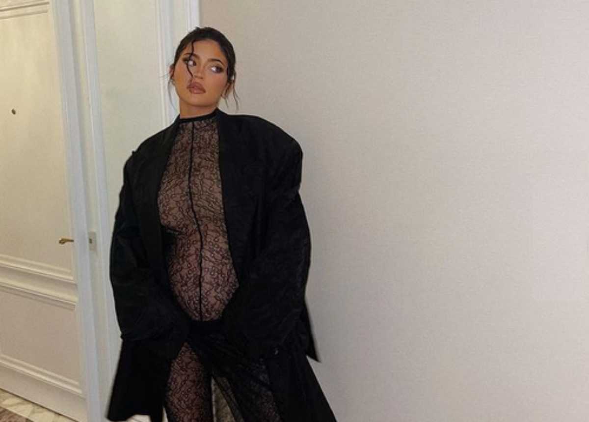 Kylie Jenner detona rumores de gravidez: "Não sou obrigada a explicar nada"