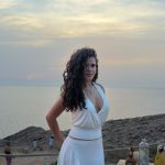 Maisa Silva de biquíni amarelo no sábado e o Instagram esqueceu que era dia de folga