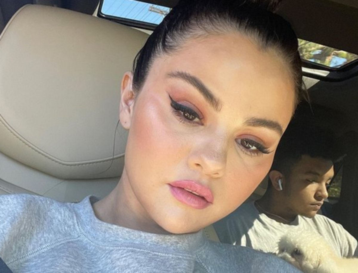 Selena Gomez processada por fraude milionária em empresa de saúde mental
