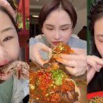Influenciadora de mukbang morre aos 24 anos na China após parada cardíaca