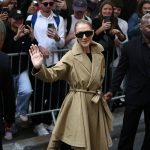 Celine Dion volta aos palcos em Paris depois de 6 anos e revela: "tudo está voltando à minha memória agora"