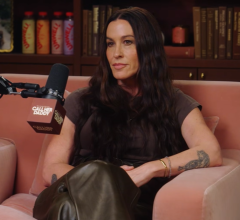 Alanis Morissette revela depressão pós-parto nas 3 gestações: "Só conseguia imaginar morte"