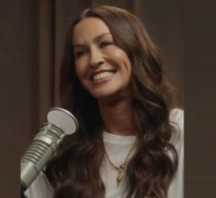 Alanis Morissette processa ex-gerente que ameaçou inventar tráfico de drogas