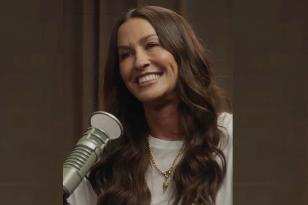 Alanis Morissette processa ex-gerente que ameaçou inventar tráfico de drogas