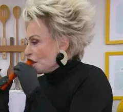 Ana Maria Braga solta "22 cm" ao vivo e cita Jonas no "Mais Você"