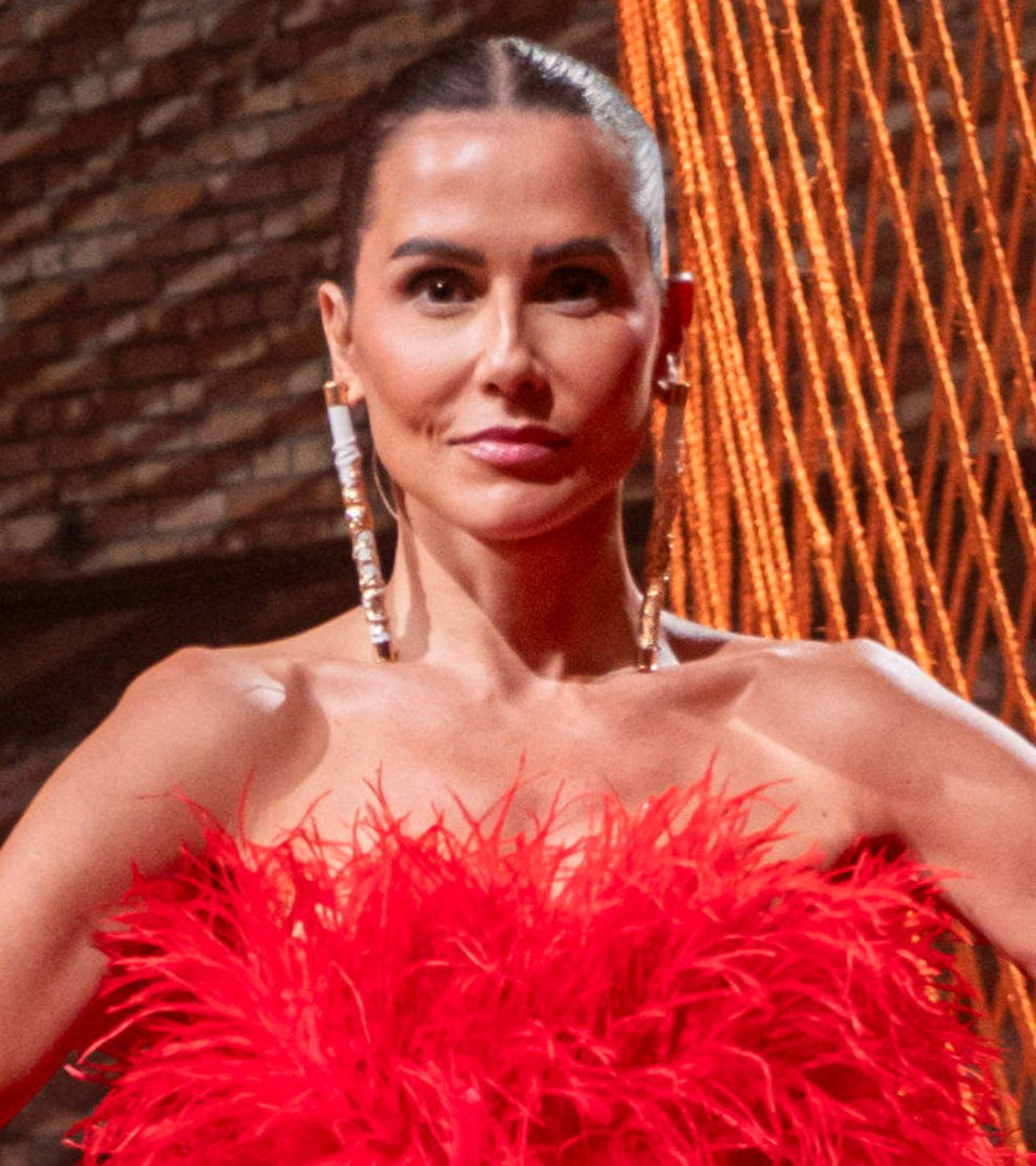 Deborah Secco volta como Bruna Surfistinha e já anuncia o fim da era sexy