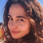 Nanda Costa chama Emilie Rey de "gostosa" e ela responde com uma única palavra