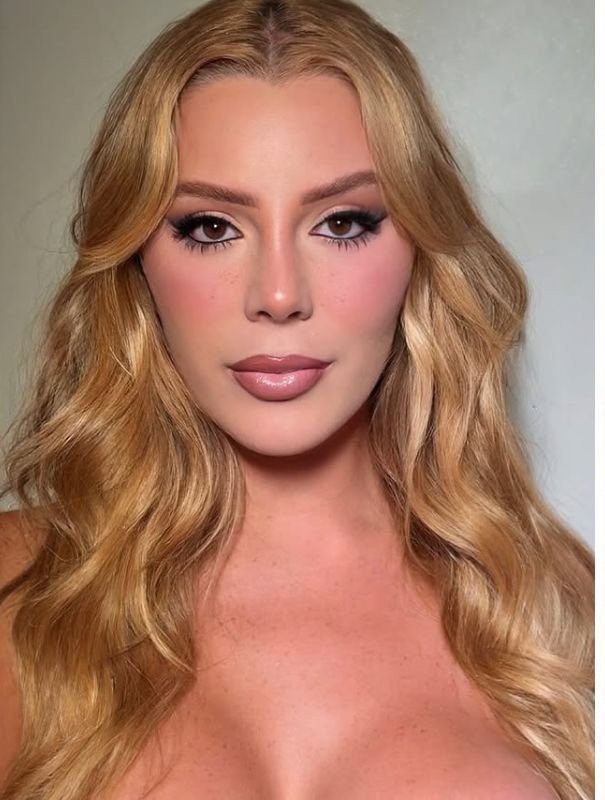 MC Paiva ameaça Malévola em live e faz ataques transfóbicos