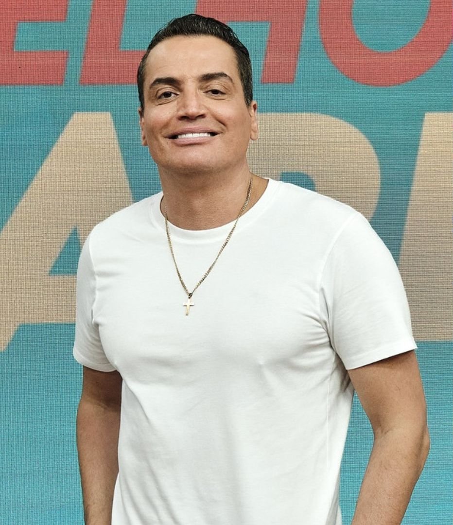 Leo Dias paga R$ 40 mil cada vez que fala o nome de Anitta