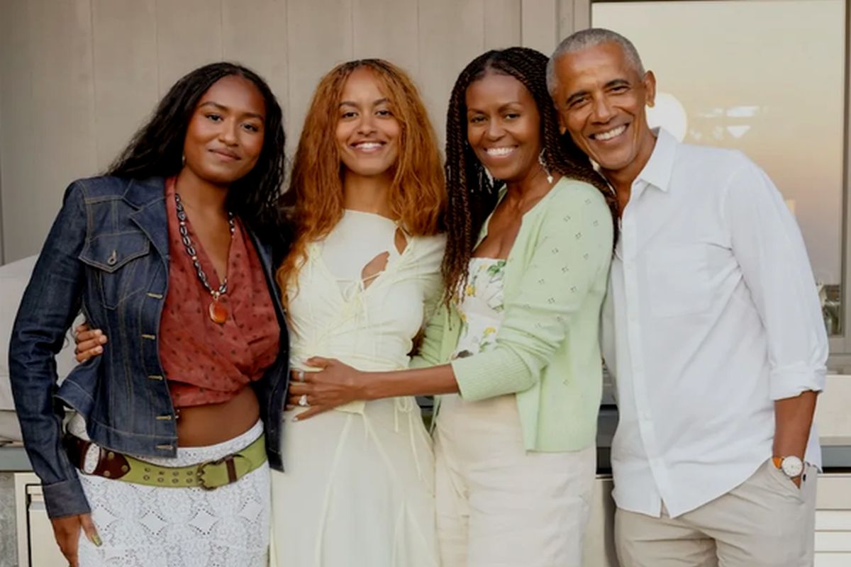 Michelle Obama admite alívio com filhas fora de casa: "O Barack chorou, eu disse tchau"
