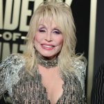 Sobrinha de Dolly Parton revela por que cantora manteve câncer em segredo
