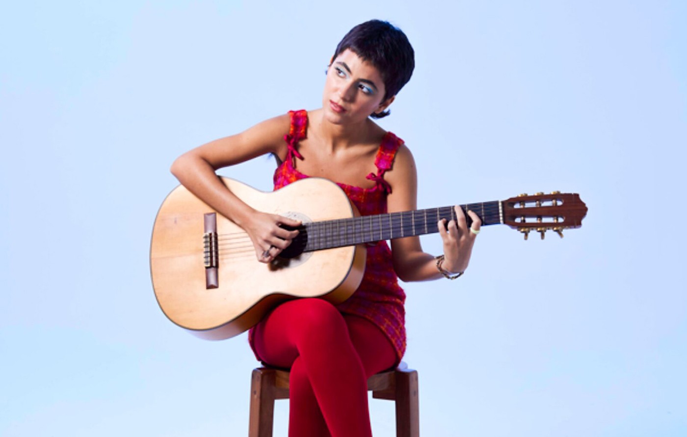 Filha de João Gilberto surpreende com duas indicações no Grammy Latino 2026