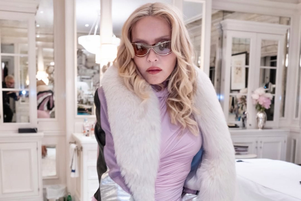 Madonna volta aos VMAs depois de 23 anos e abre a cerimônia