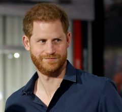 Harry volta ao Reino Unido e faz desabafo em evento de Londres