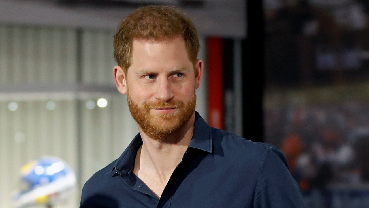 Harry volta ao Reino Unido e faz desabafo em evento de Londres