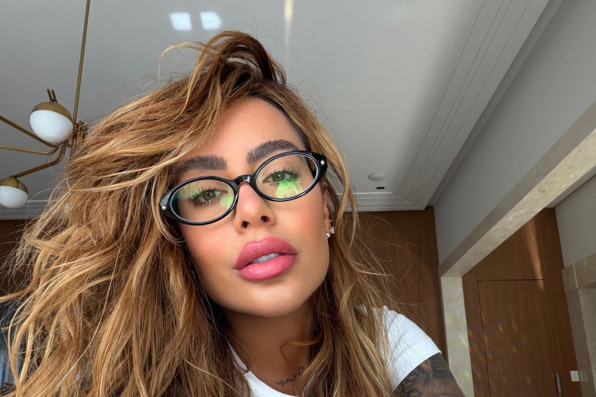 Rafaella Santos posta desabafo e fãs viram detetives