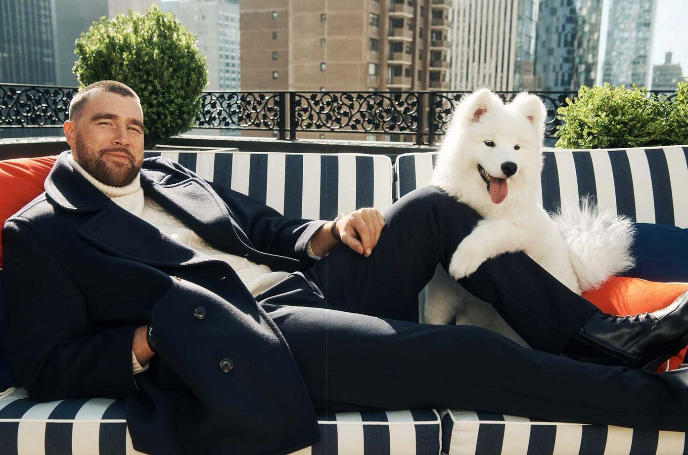 Taylor Swift e Travis Kelce revelam o nome da cachorra do casal