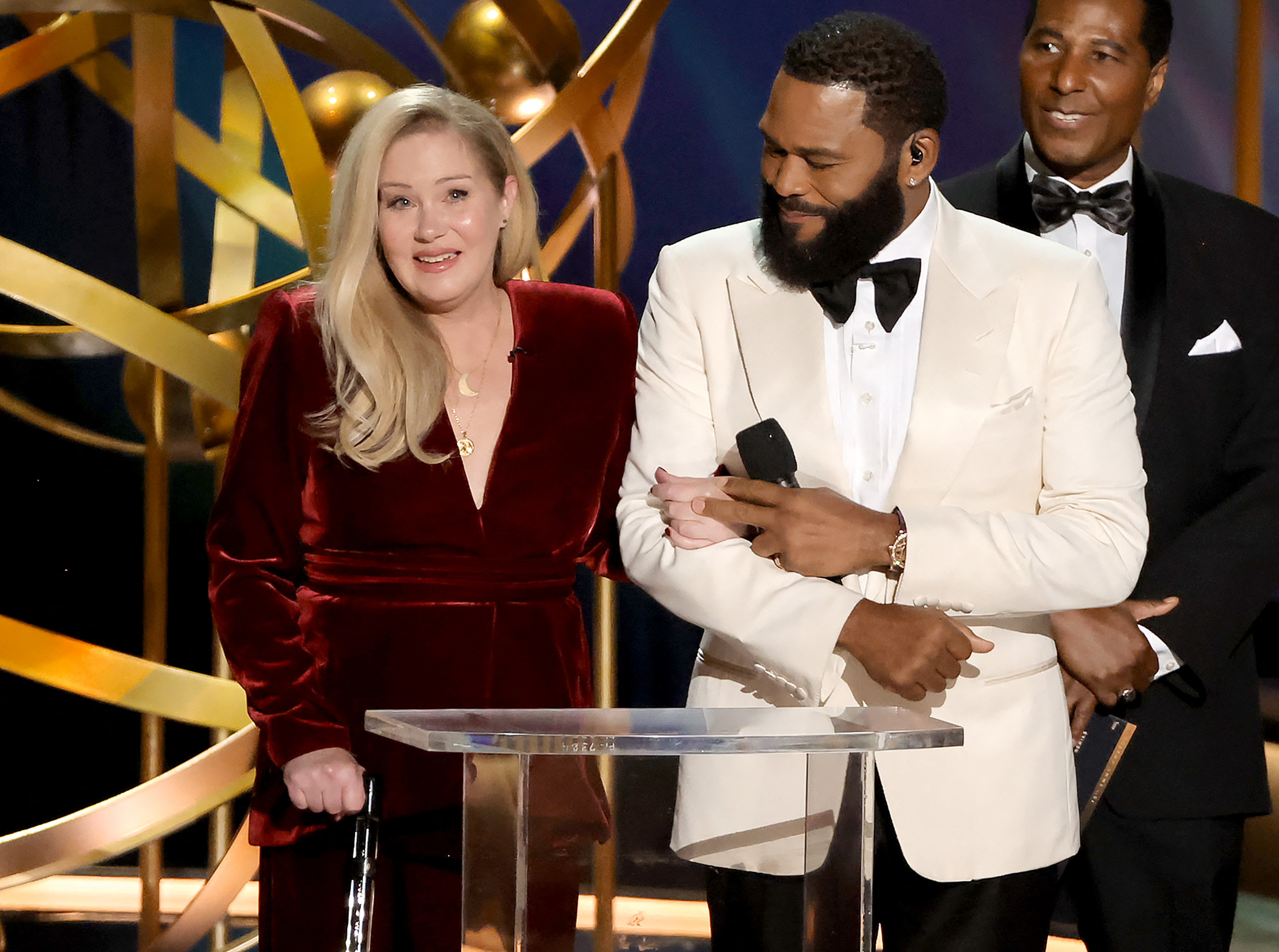 Christina Applegate descobre que diagnóstico de esclerose múltipla estava errado