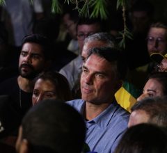 Flávio libera sigilo com lista de condições que Lula precisa cumprir