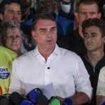 Flávio perde por 4,4 milhões de votos e promete anular eleição que pediu pra prorrogar