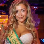 Mel Breia vence Miss Bumbum Brasil com Marilyn Monroe e casca de banana
