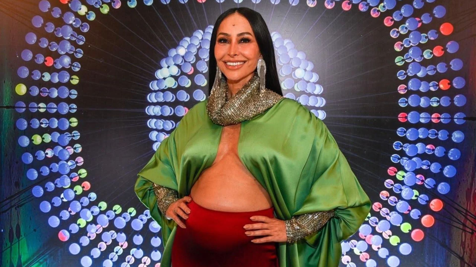 Sabrina Sato rouba chocolate da filha em voo e admite: "Comi inteira"