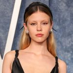Foto fake de Mia Goth com indireta a Shia circula e equipe detona Instagram