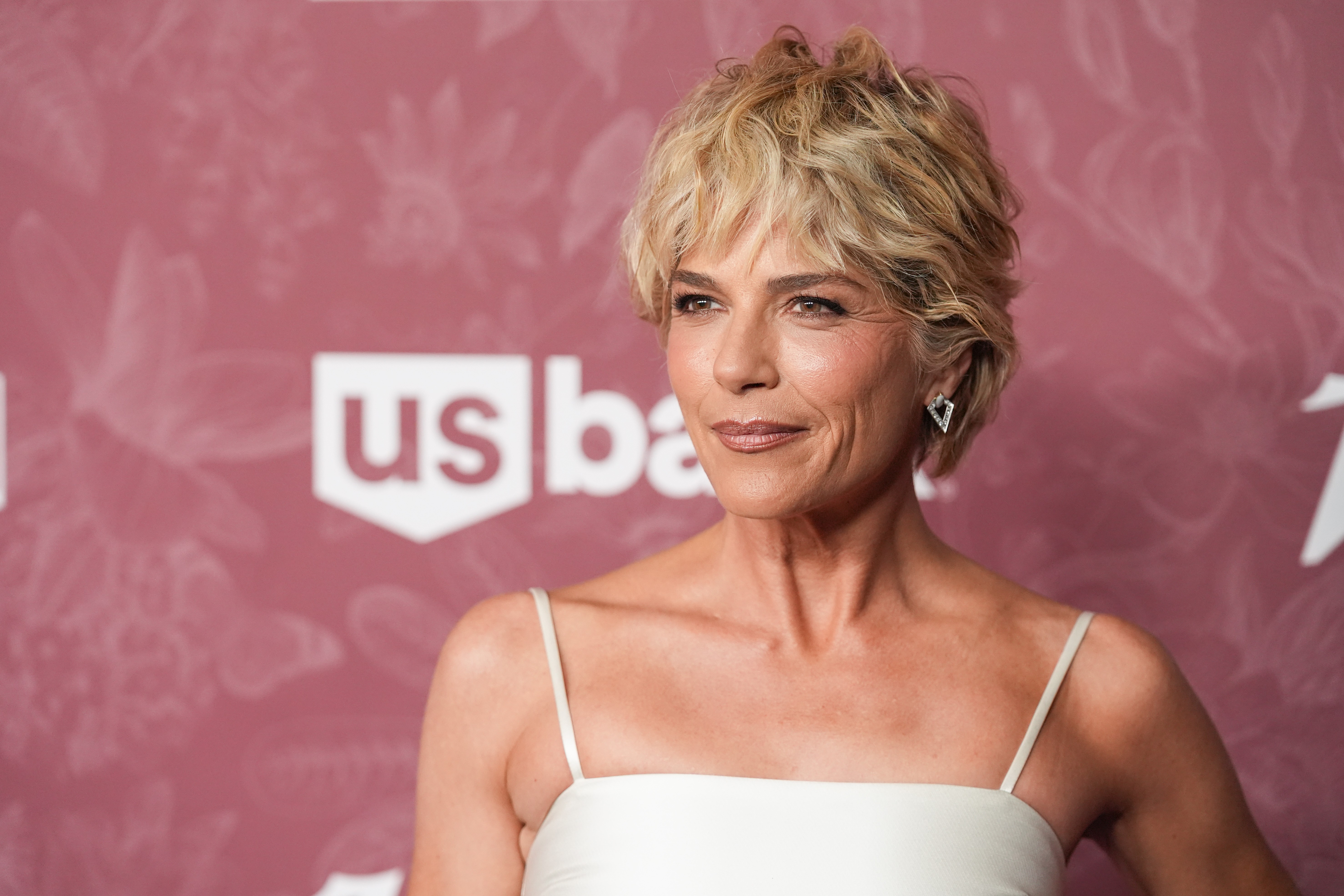 Selma Blair detida após morder e agredir comissários em voo para Nova York