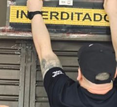 Cliente encontra rato dentro do bolo em rede famosa de Porto Alegre